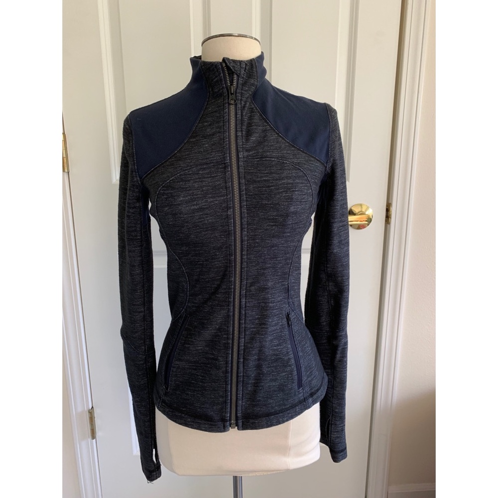 Lululemon size 4 full zip jacket navy blue